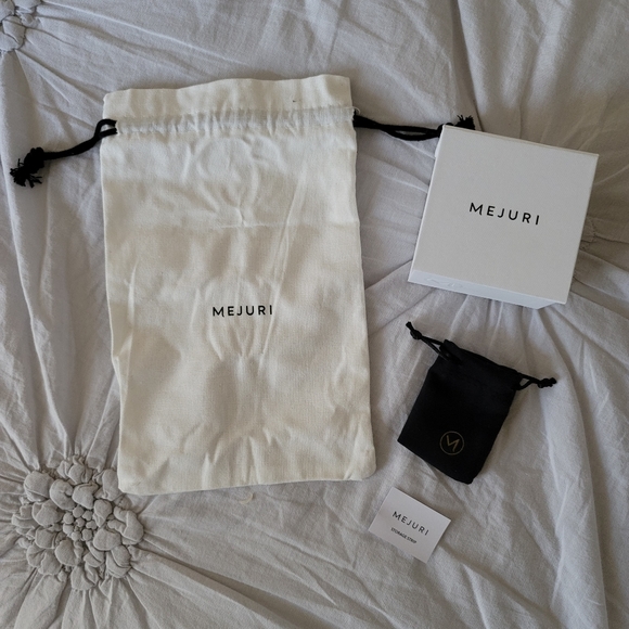 Mejuri Jewelry - DONATING 3/31 Mejuri storage box and pouches set